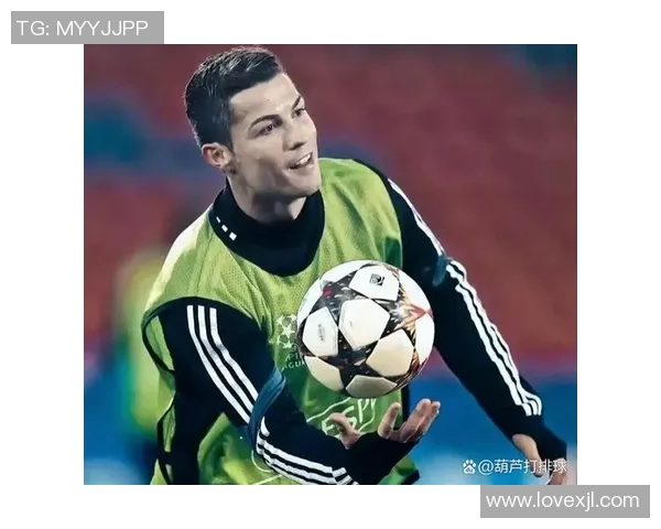 踢残的足球明星如何在逆境中重塑自我与职业生涯的辉煌